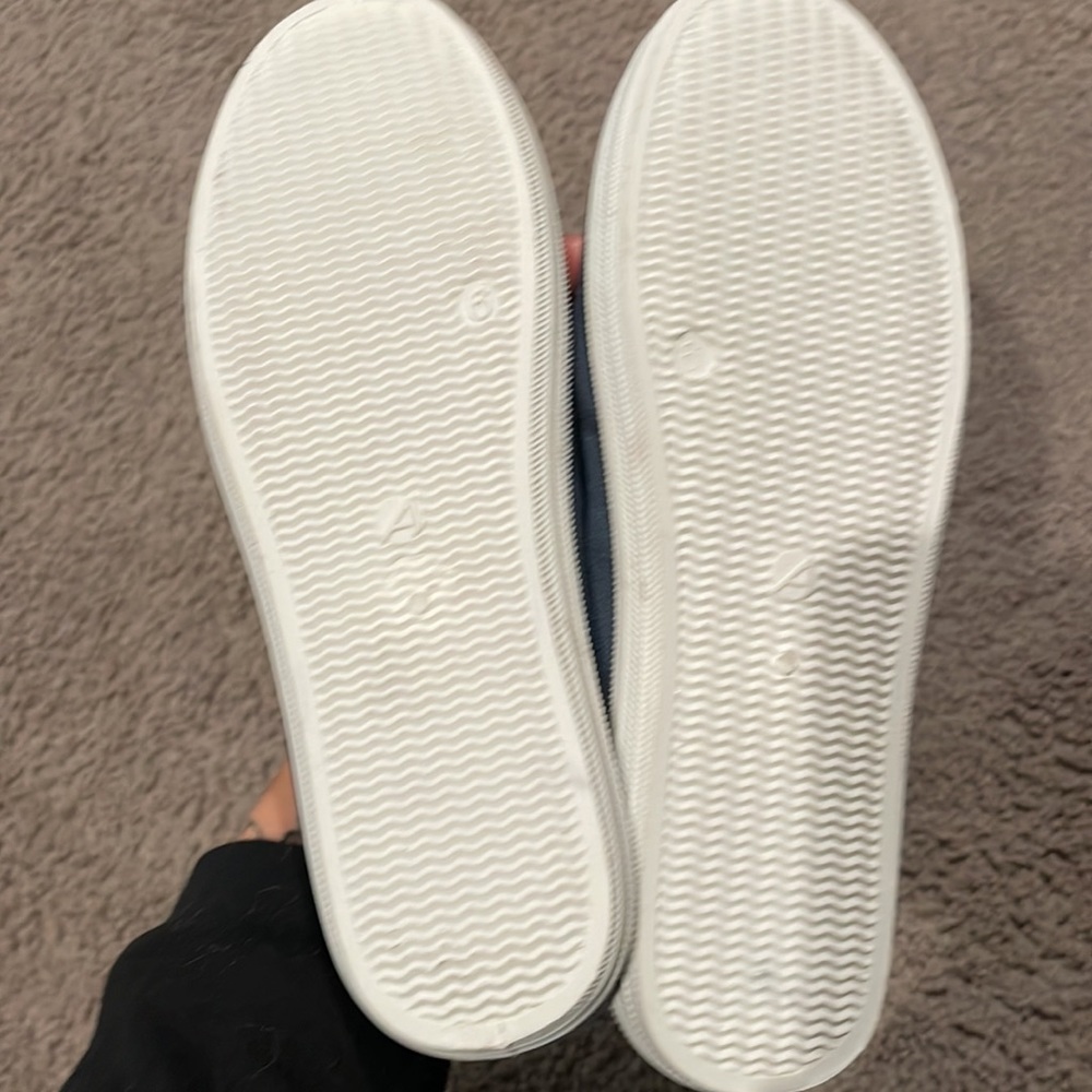 Sperrys - Picture 2 of 3